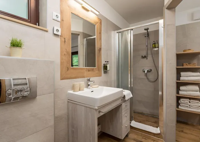 Gorska Bajka - Smreka, Kuca Za Odmor I Wellness Chalé Stara Susica